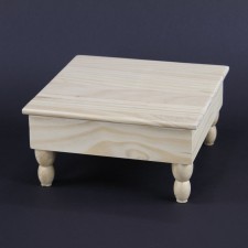 SQ.WOOD PEDESTAL TABLE S1