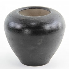 SHINY BLACK POT