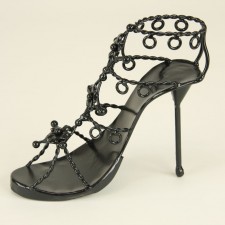 MTL PLATE HIGH HEEL SHOE BLACK