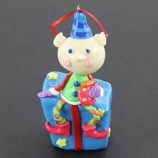 5"CLAY ELF SIT W/PRESENT A5