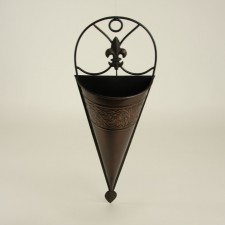 19" METAL WALL PLANTER S1
