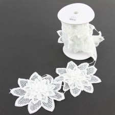 7"X5Y MEDALLION FLWR LACE A4