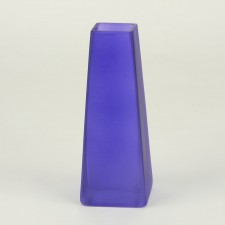 7.5"PYRAMID BUD VASE X1 A6
