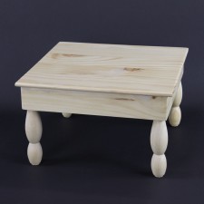 SQ.WOOD PEDESTAL TABLE S2