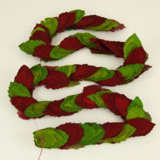 LEAF GARLAND GREEN/RED