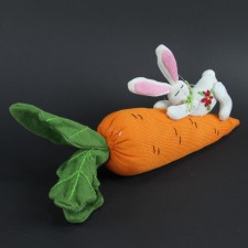 21"KNIT CARROT SLP.BUNNY A4
