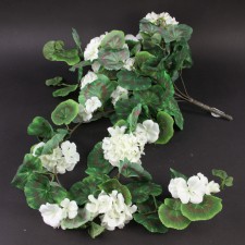 32"HANGING GERANIUM X15 WHITE