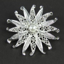 RHINESTONE BROOCH W/PEARL