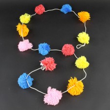 LG.POM POM BANNER