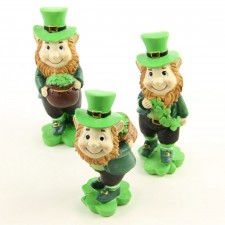 LEPRECHAUN W/SHAMROCK A4