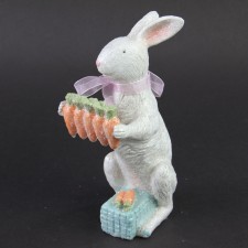 RESIN BUNNY W/CARROT A4