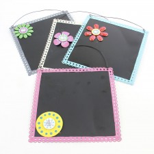 MTL FLWR MAGNET CHLKBRD A25