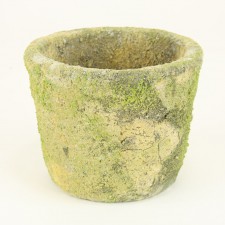 TERRACOTTA ROUND POT W/MOSS