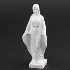 8.5"MADONNA W/OPEN HANDS