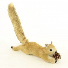 14"LAYING SQUIRREL W/PINECONE