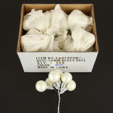 30MM MATTE WHITE STEM BALL X72